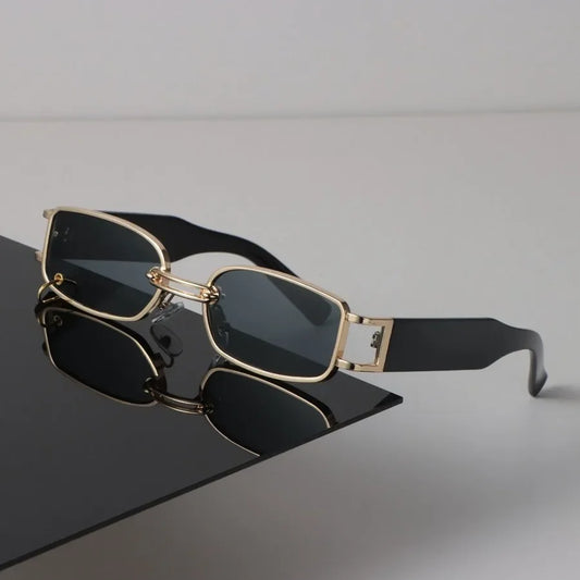 Chic Black Square Sunglasses